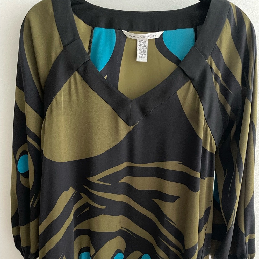 DVF blouse with cinched bottom